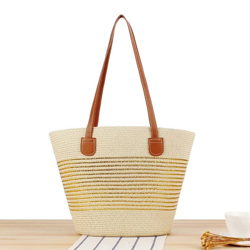 Strohtasche im modernen Streifen-Design Skanto