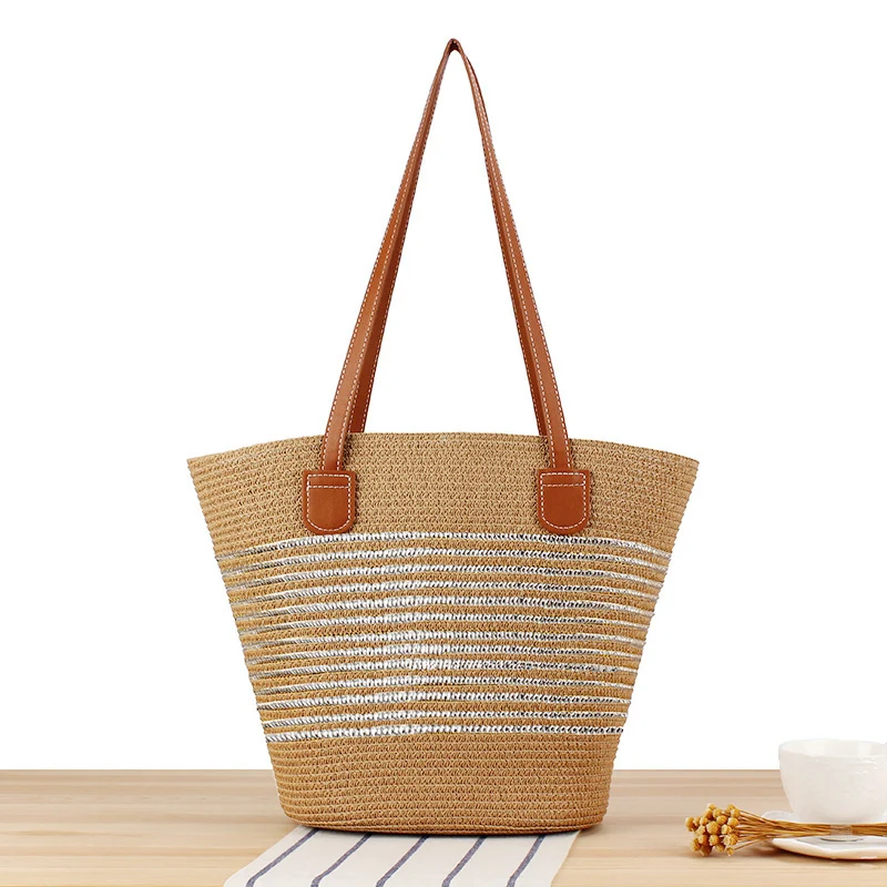 Strohtasche im modernen Streifen-Design Skanto