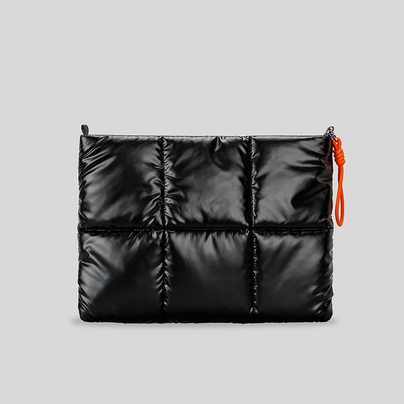 Gepolsterte Tech Clutch Tasche