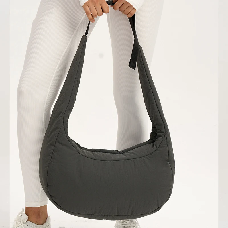 Gepolsterte Sling Schultertasche