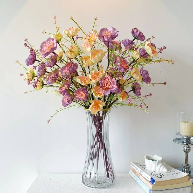 Dekorativer Blumenstrauß