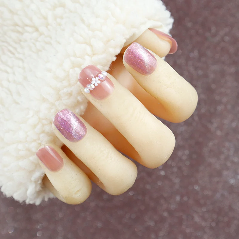 Elegante Perlenakzent Press-On Nagelkunst