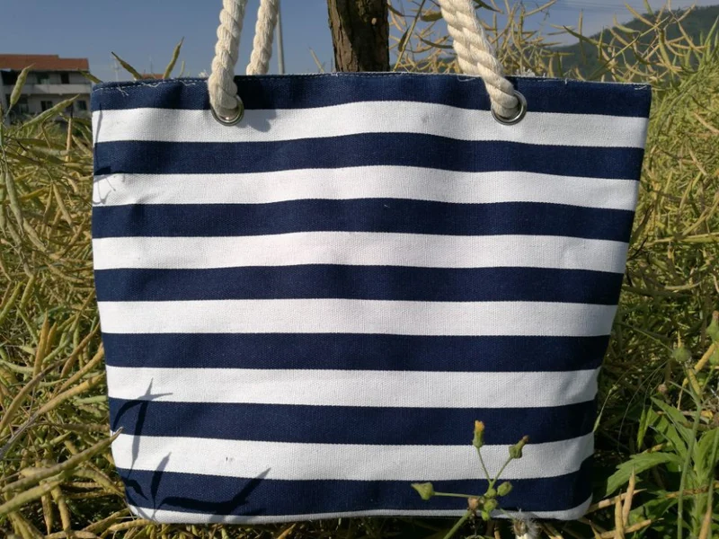 Robuste Strandtasche mit stabilen Seilgriffen Skanto