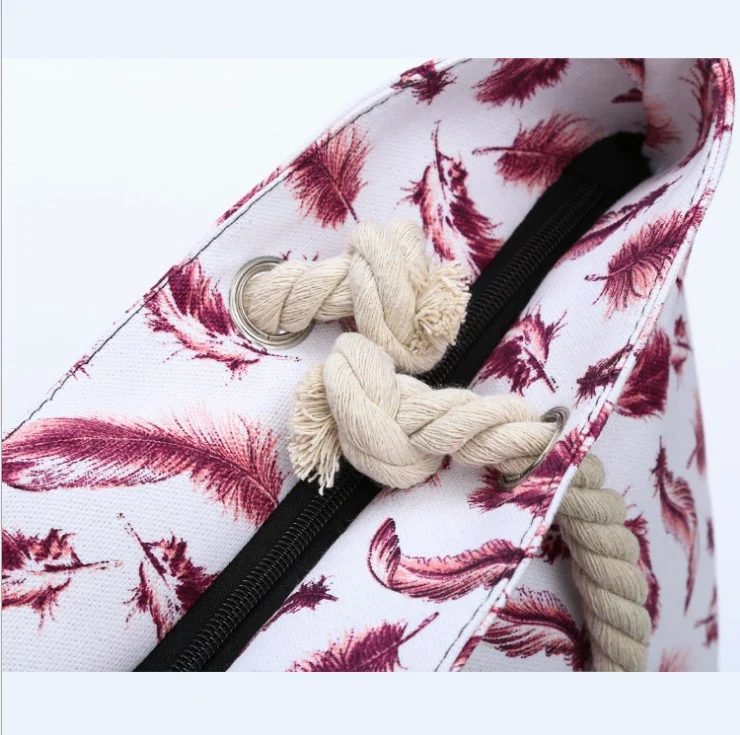 Strandtasche mit verspieltem Federmuster Skanto