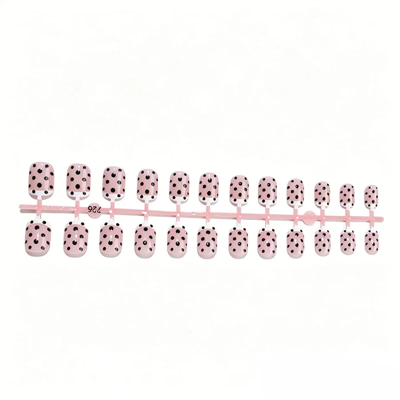 Trendy Polka Dot Press-On Nagelset Brehn
