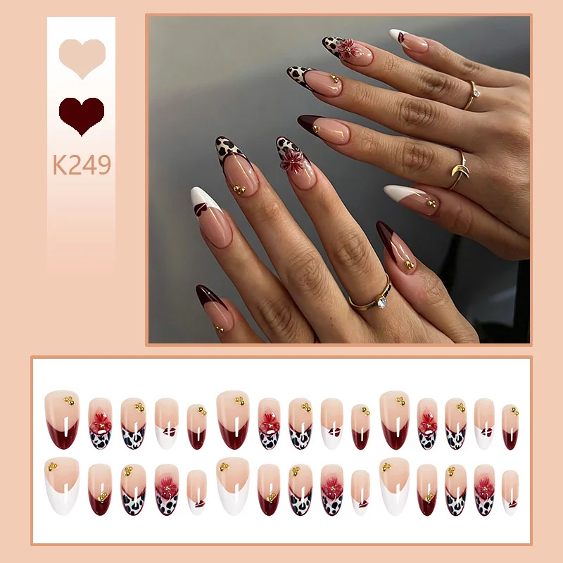 Press-On Nail Art Brehn