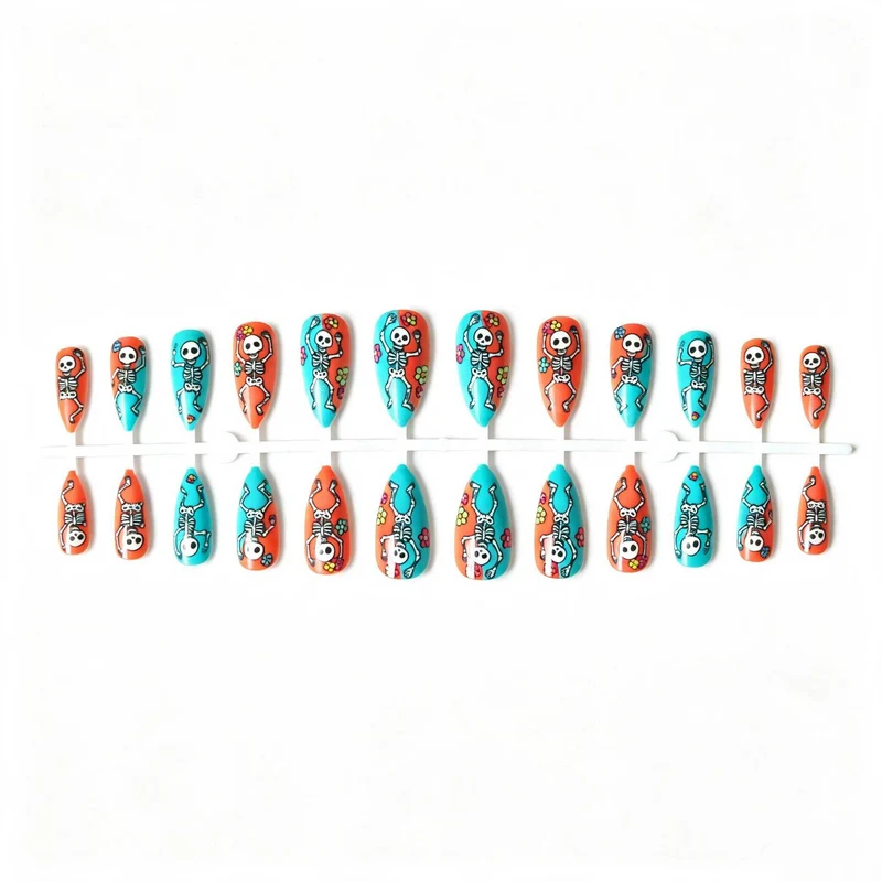 Halloween-inspiriertes Skelett-Nagelkunst-Set