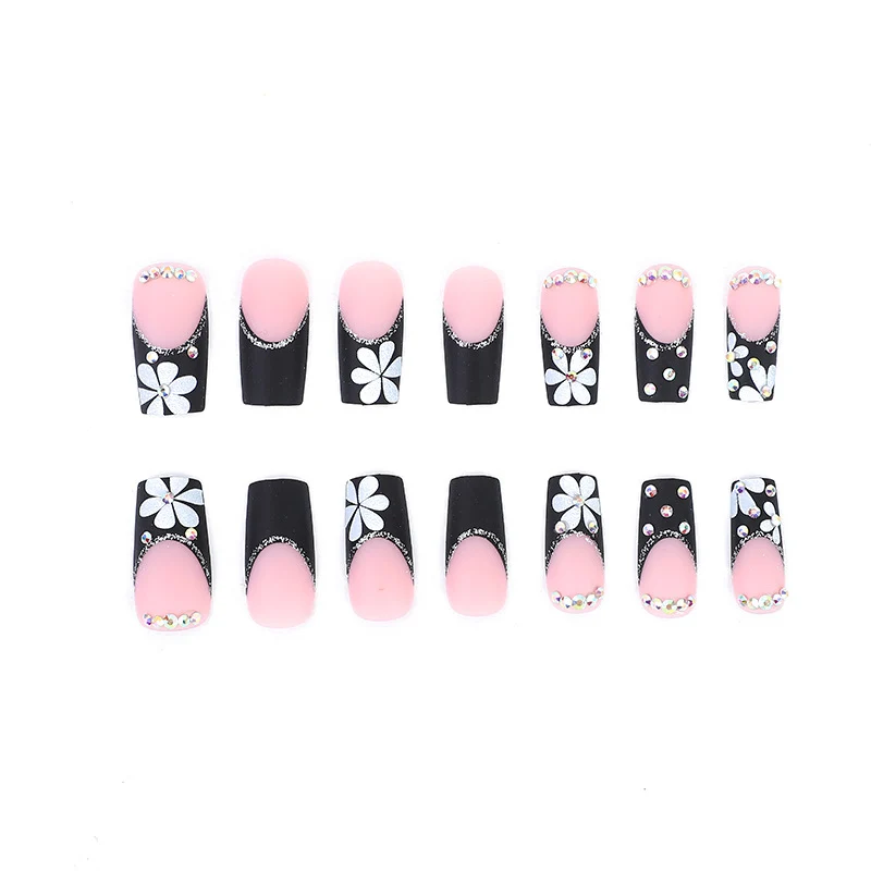 Glamouröses Floral- und Strass-Nagelkunst-Set