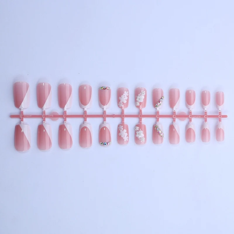 Maniküre Nagelkunst Brehn