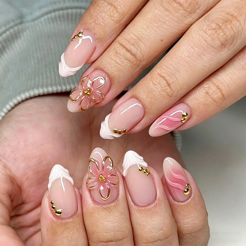 Floral Design Press-On Nail Set Brehn