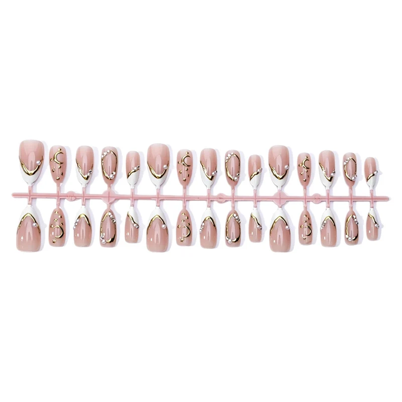 Elegante Gold-Akzent Druck-On Nagelkunst Brehn