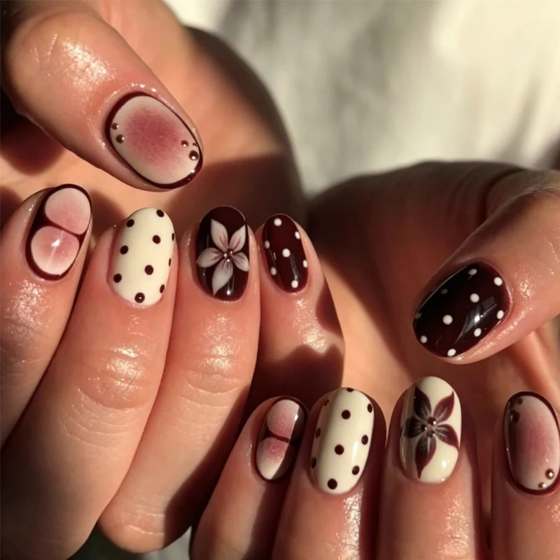 Elegantes Floral Design Press-On Nagelset Brehn