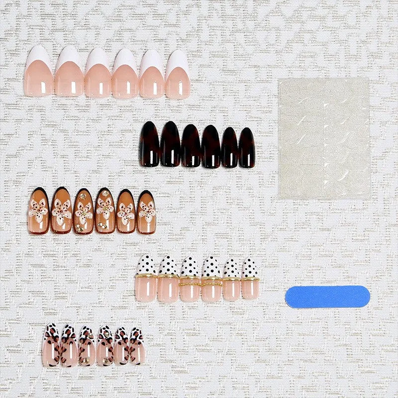 Elegantes und Künstlerisches Press-On Nageldesign-Kit Brehn