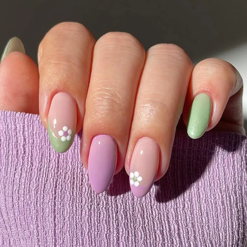 Künstlerische florale Akzent-Nagelspitzen