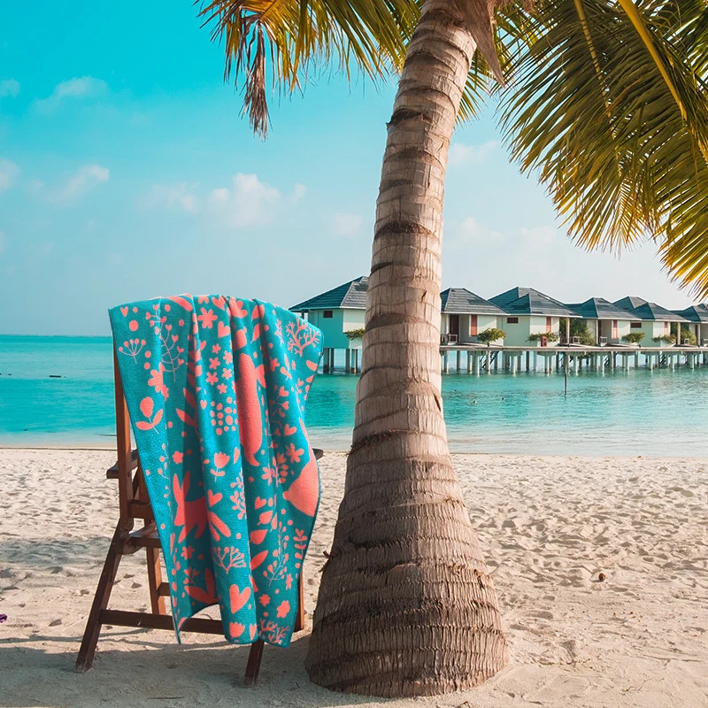 Strandtuch mit bezauberndem Meerjungfrauen-Design Skanto