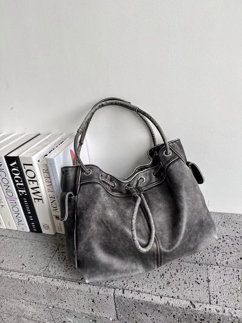 Erschöpftes Leder Schlapp-Tote