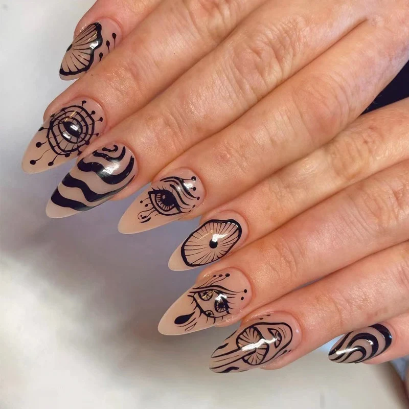 Künstlerische Nagelkunst