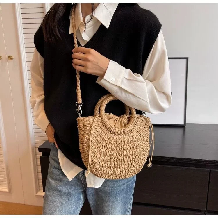 Handtasche mit geflochtenen Details Skanto