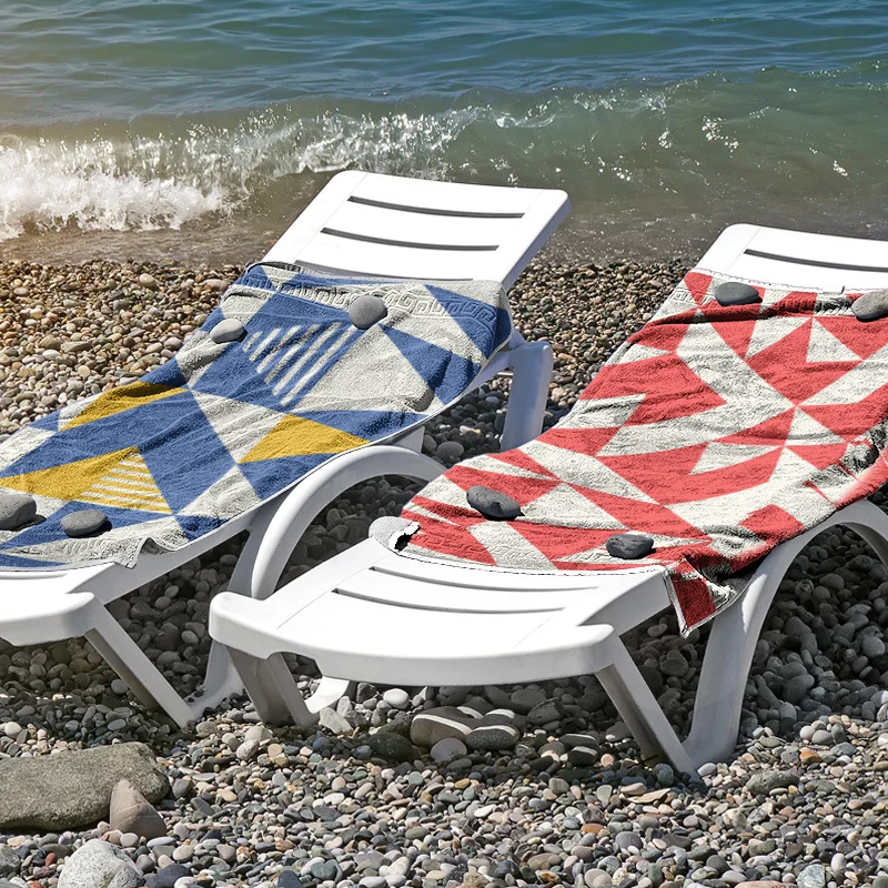 Strandtuch aus hautfreundlicher Mikrofaser mit kreativem Mustermix Skanto