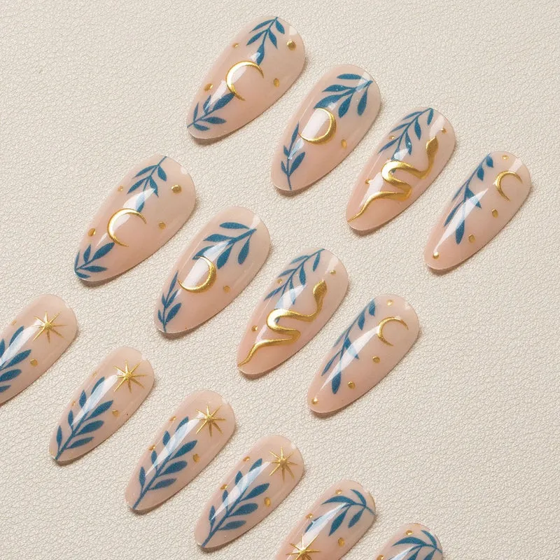 Künstlerische Blatt- und Stern-Nagelkunst