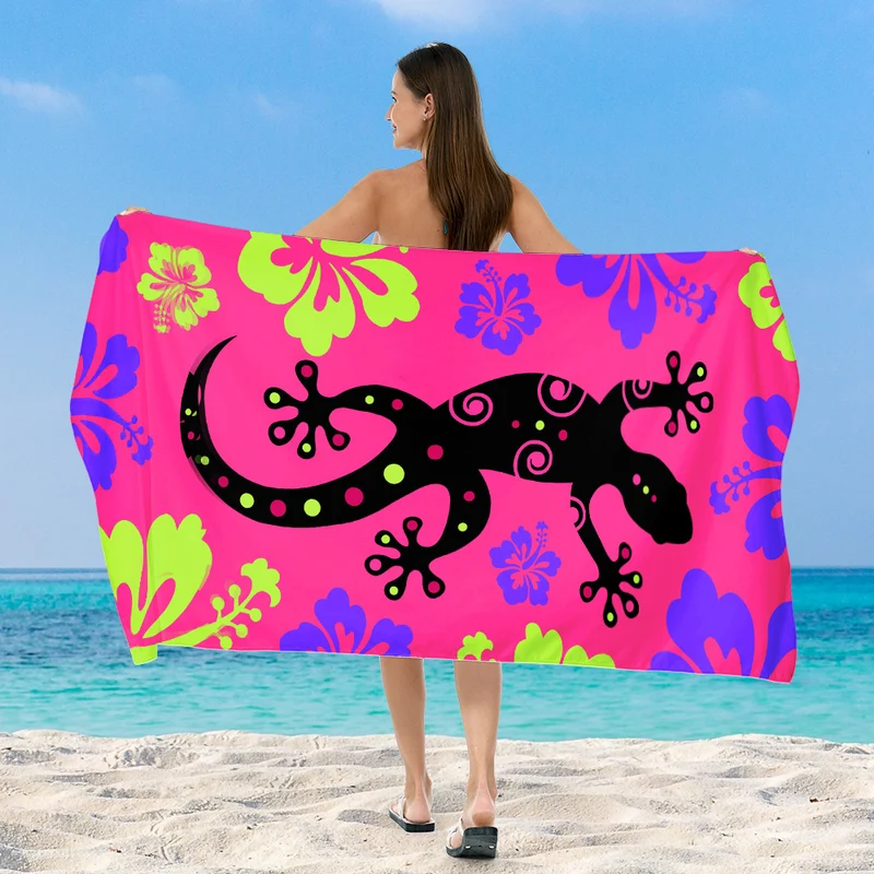 Strandtuch mit lebhaftem, farbenfrohem Tiermotiv Skanto