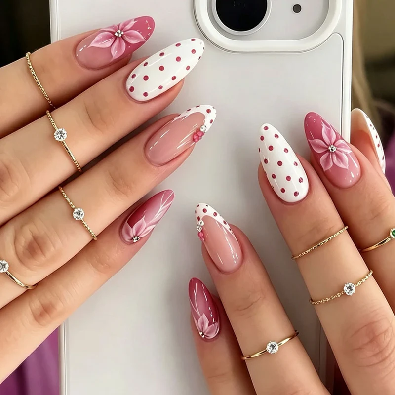 Dekorativer Press-On Nagelkunst-Kit Brehn