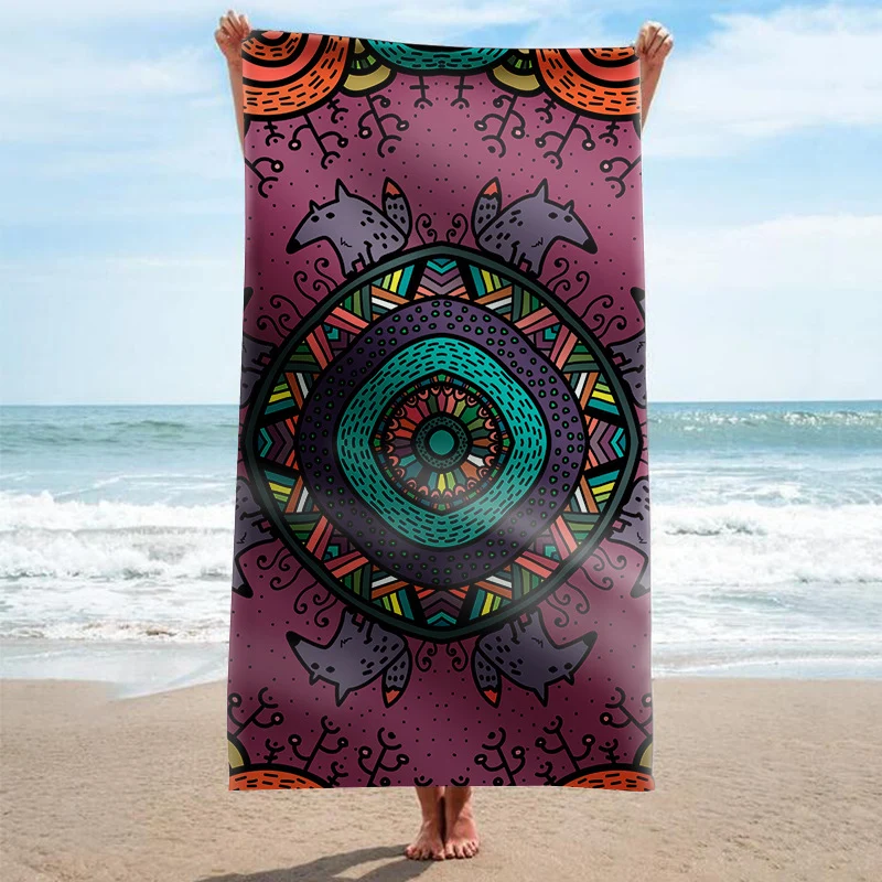 Strandtuch mit künstlerischem Mandala-Design Skanto