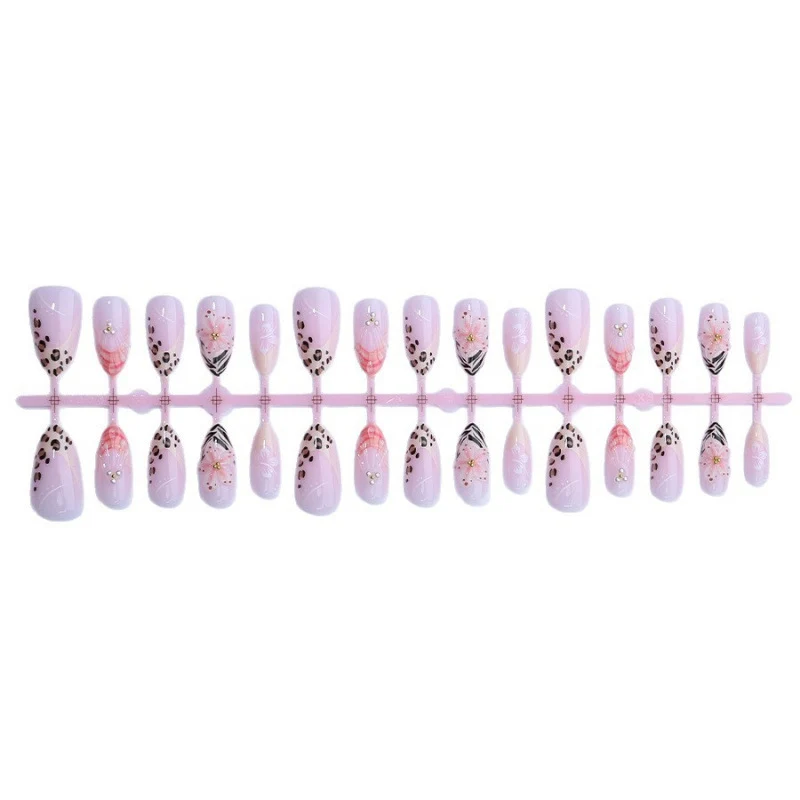 Chic Floral Design Press-On Nail Set Brehn