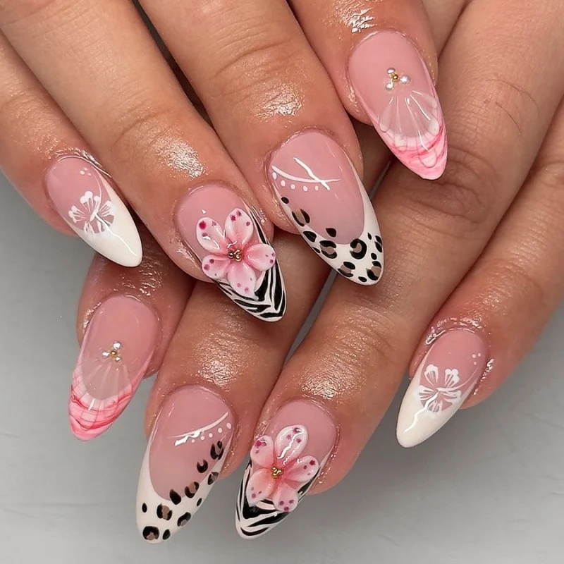 Chic Floral Design Press-On Nail Set Brehn