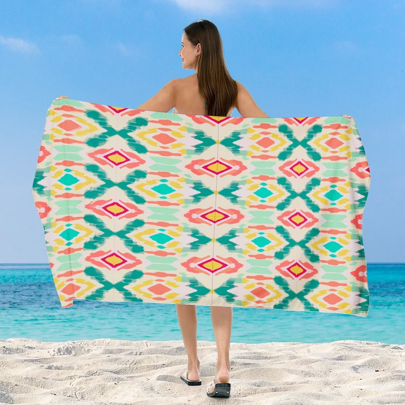 Stranddecke mit exklusivem geometrischem Tribal-Design Skanto