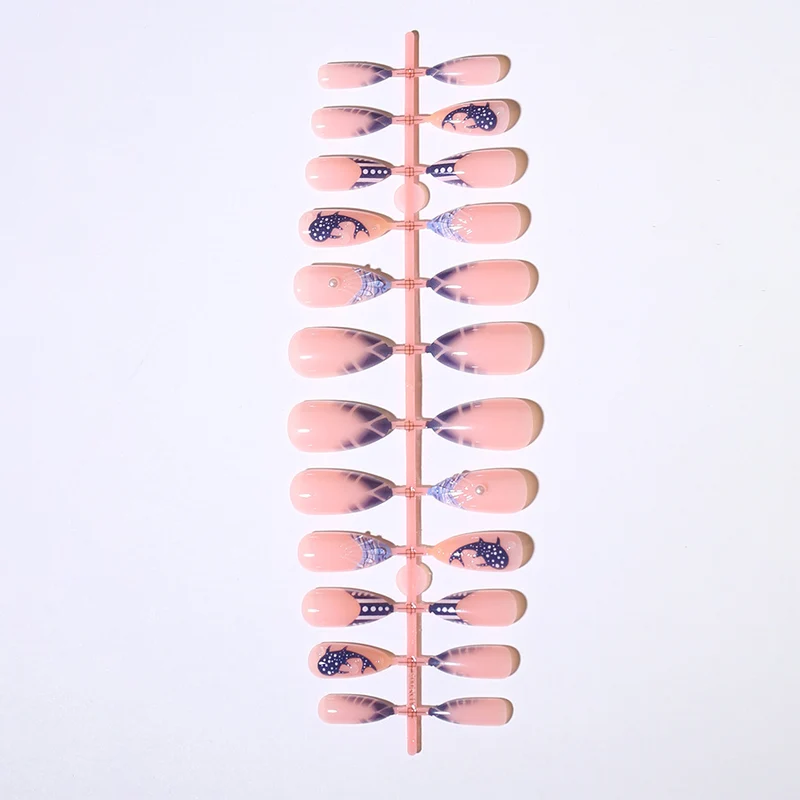 Künstlerische Ombre-Nageldesigns Brehn