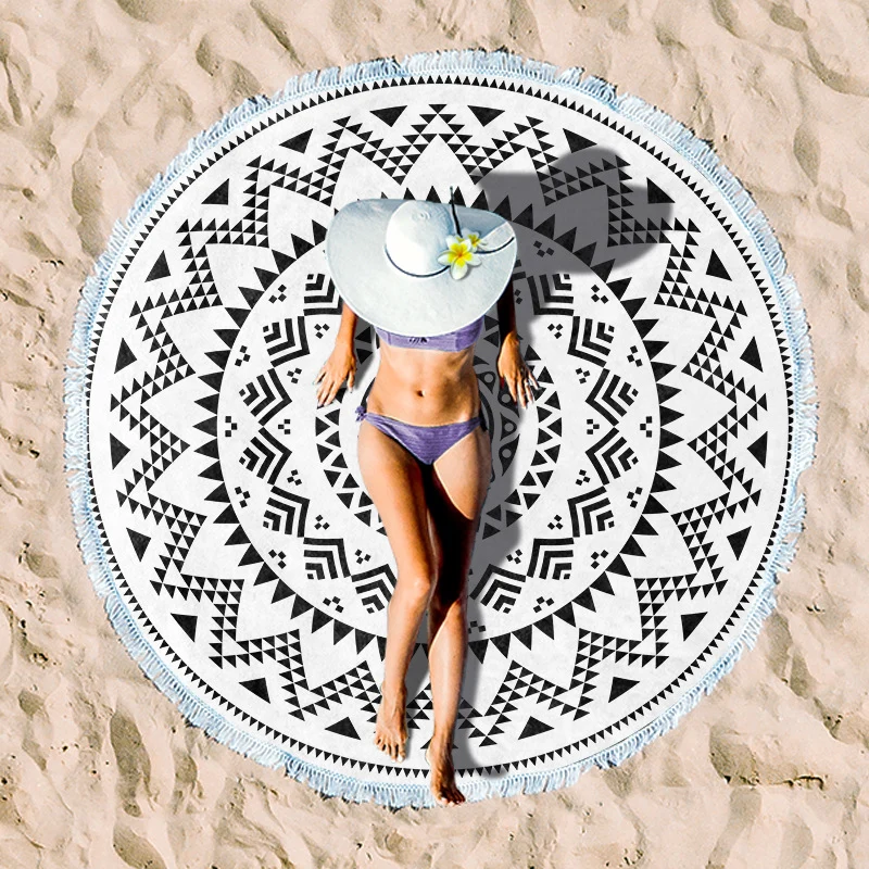 Rundes Strandtuch mit künstlerischem Lotus-Design Skanto