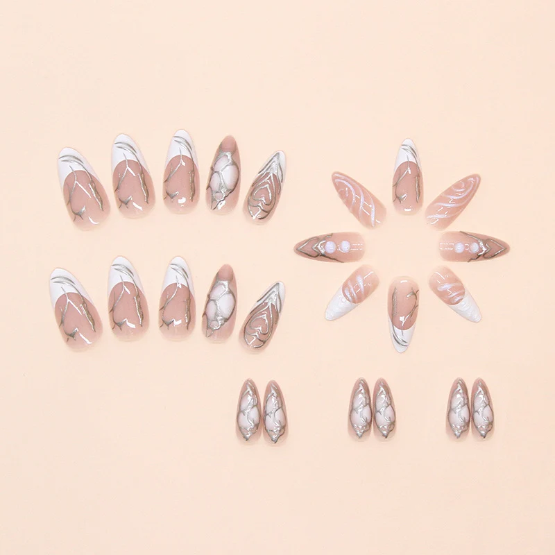 Stilvolle Lange Stiletto Press-On Nägel mit Irisierenden Design Brehn