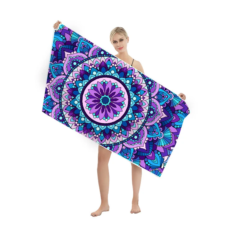 Multifunktionales Strandtuch im kreativen Mandala-Design Skanto