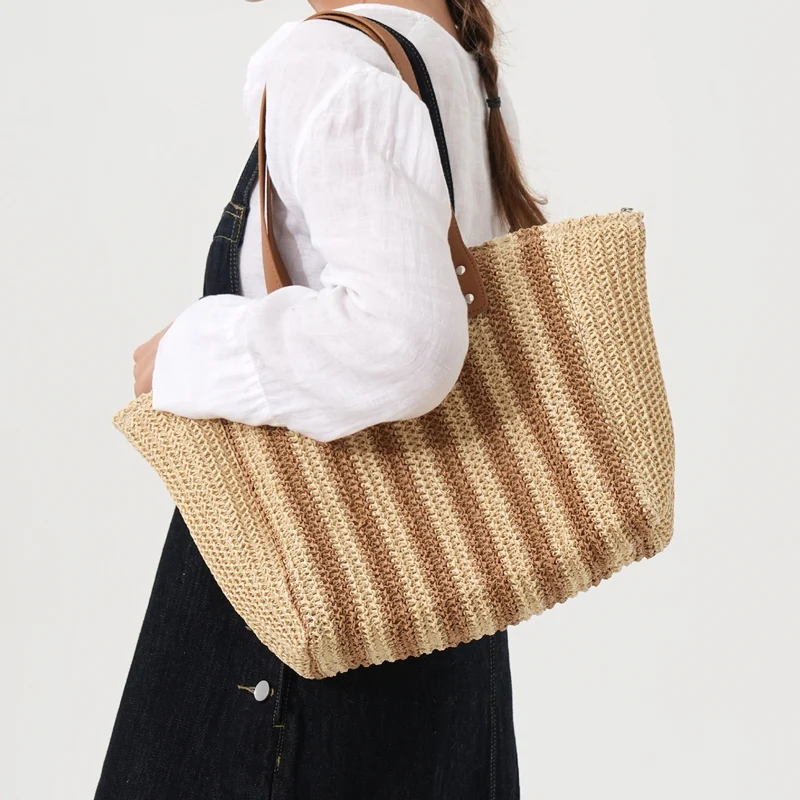 Handgefertigte Strandtasche mit strukturiertem Streifenmuster Skanto