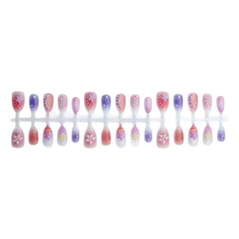 Künstlerische Floral Press-On Nagelkollektion Brehn