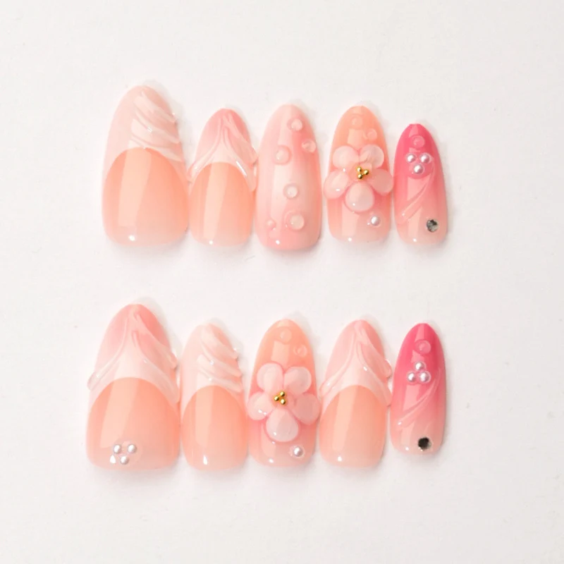 Dekorativer floraler Design Press-On Nagelset