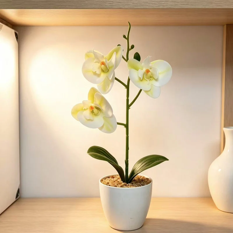 Realistische künstliche Orchideenpflanze für die Wohnkultur-Darstellung