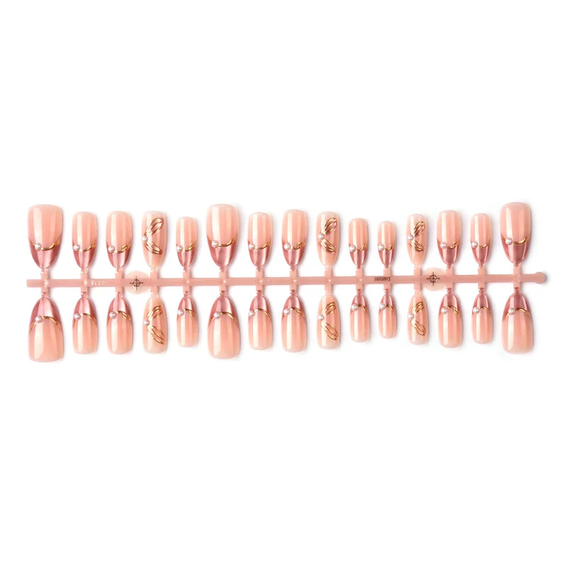 Glamouröse French Tip Press-On Nagelkunst Brehn