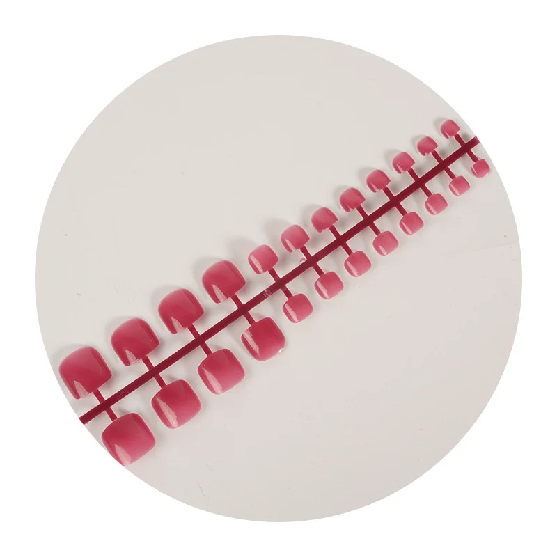 Kurzes quadratisches Press-On-Nagelset Brehn