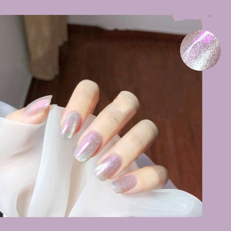 Schimmerndes Press-On Nagelset Brehn