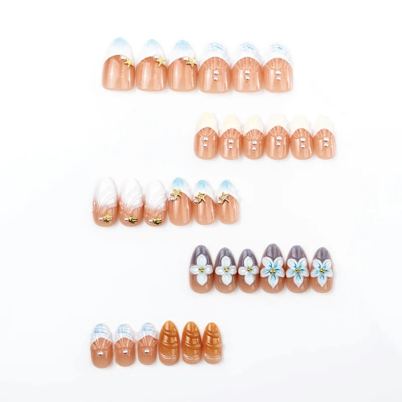 Floral Articulate Press-On Nail Set Brehn