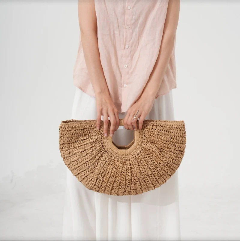 Designer-Strohtasche mit einzigartigem Schnitt Skanto