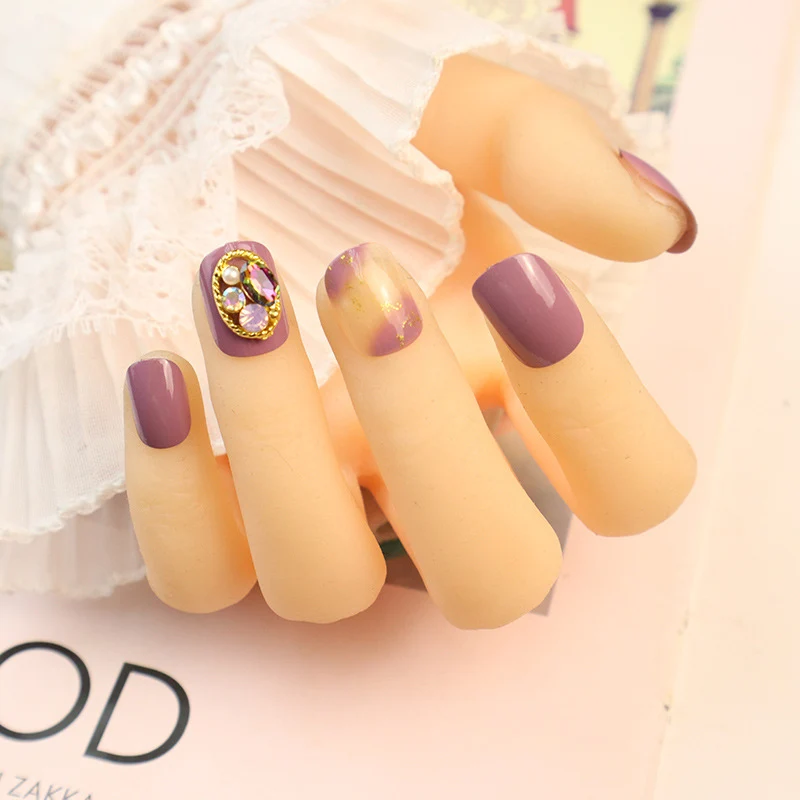 Rhinestone-besetztes Press-On Nagelkunstset Brehn