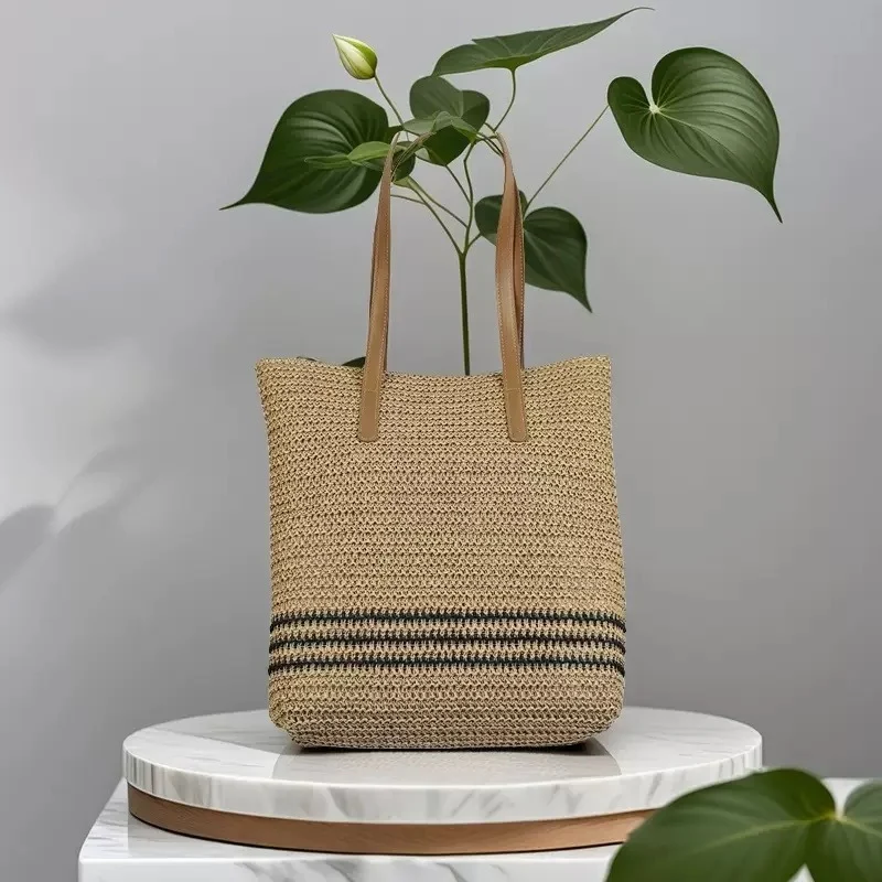 Moderne Stroh- und Ledertasche Skanto