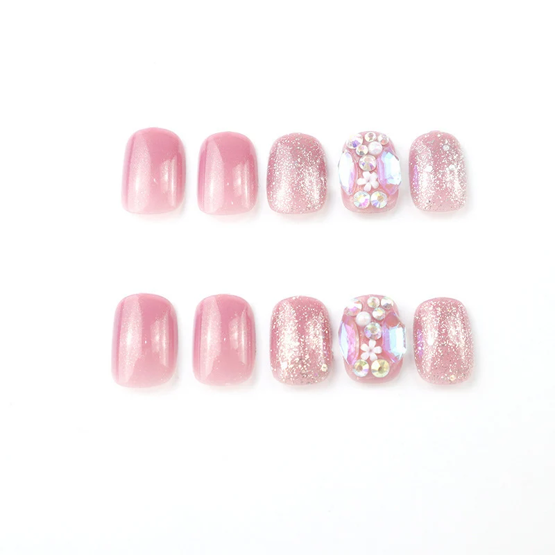 Premium Funkelnde Press-On Nagelset mit dekorativen Strasssteinen Brehn