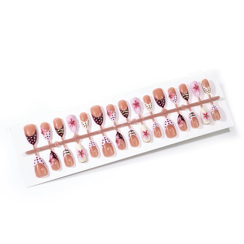 Dekoratives Floral Press-On Nagelset