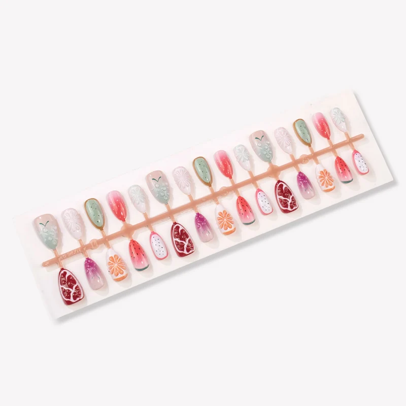 Kreatives fruchtinspirertes Press-On-Nagelkunst-Set