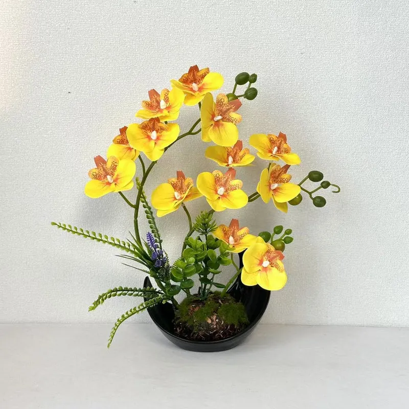 Naturgetreues Orchideenarrangement