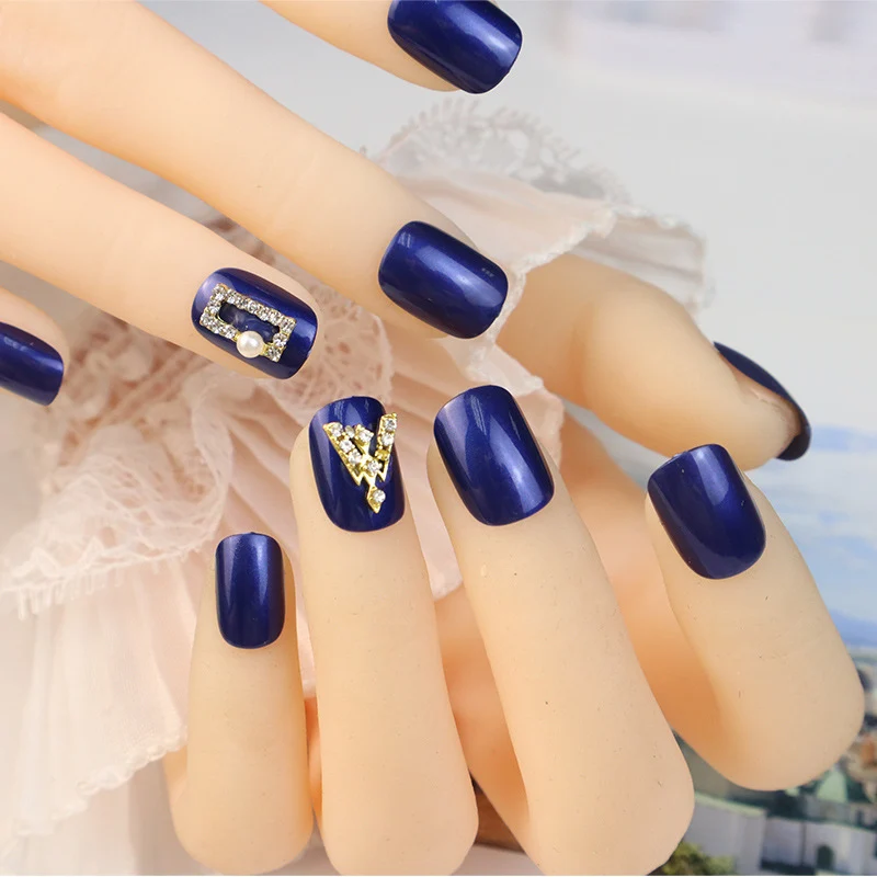Premium dekorative Press-On Nail Set Brehn